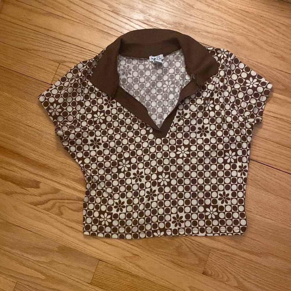 ⋆｡°✩ retro-inspired v-neck bowling shirt ⋆｡°✩